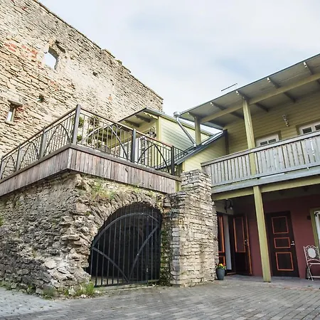 Apartament Karja Castle